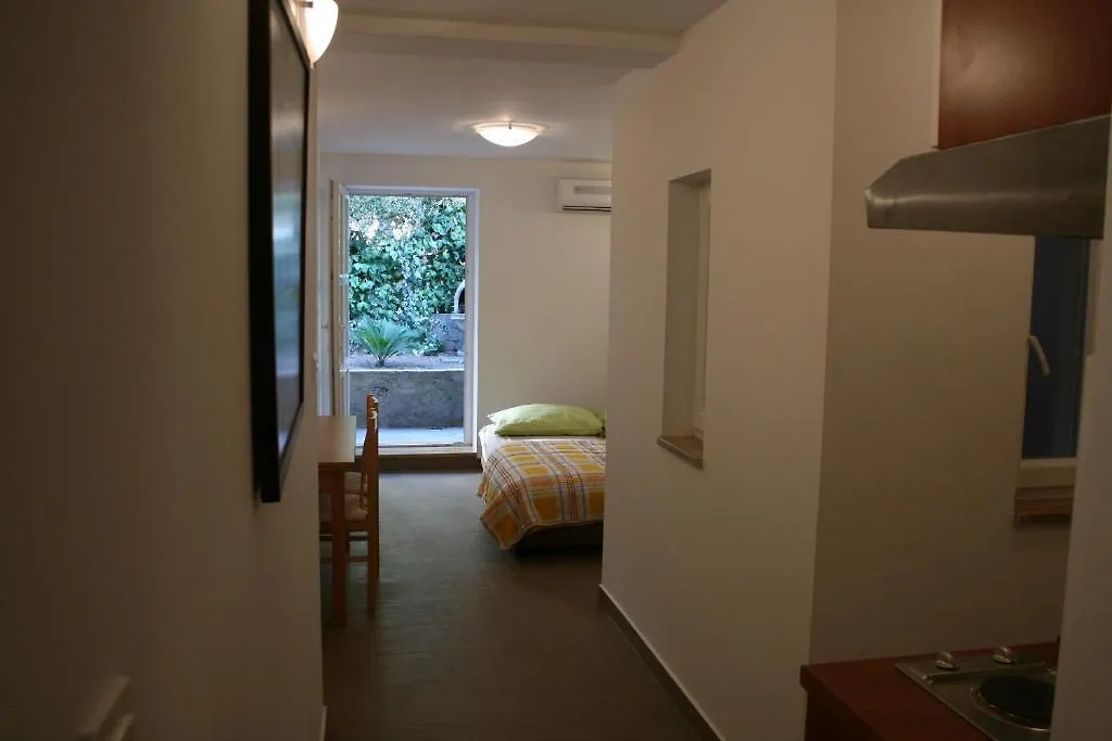 Apartments Mrduljas