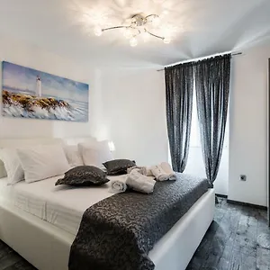  Apartman Nona Lena Studio